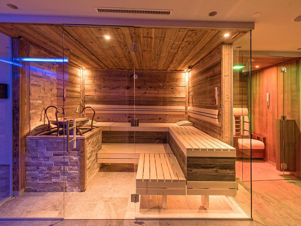 Hotel Universo ザーファウス エクステリア 写真