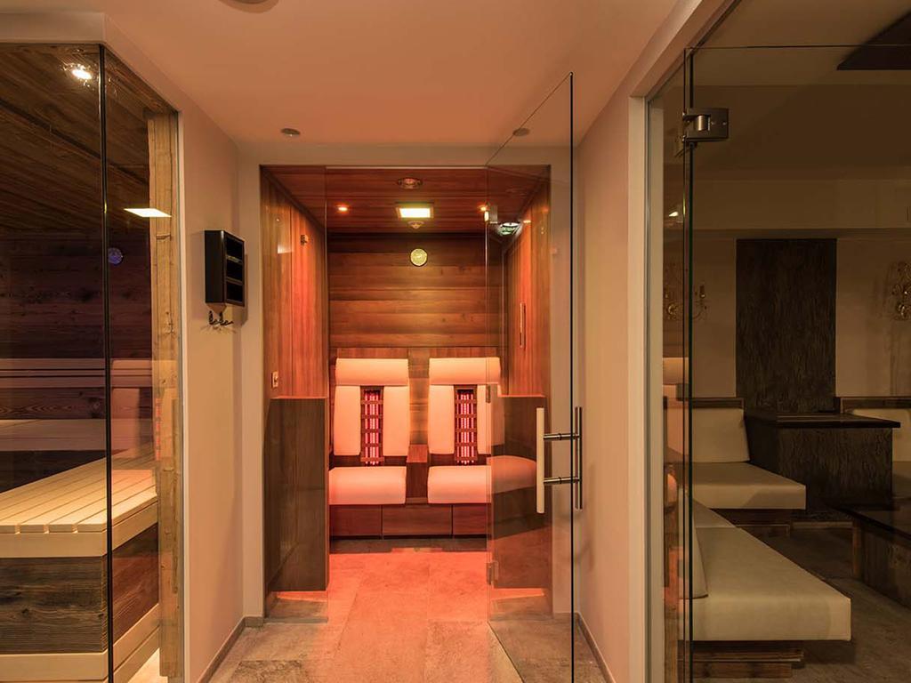 Hotel Universo ザーファウス エクステリア 写真