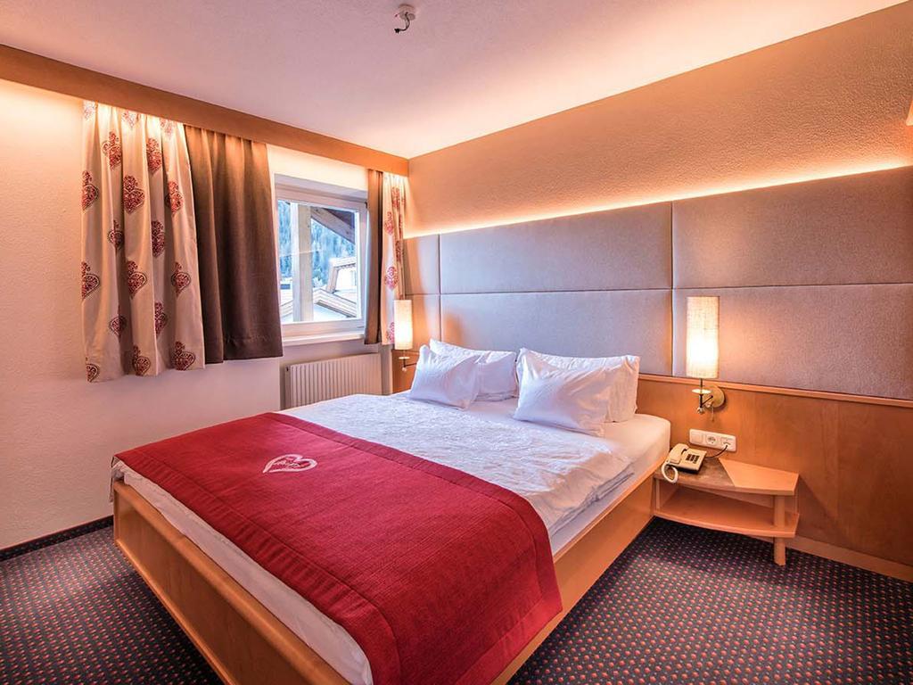 Hotel Universo ザーファウス 部屋 写真